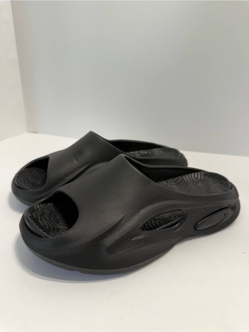 PrettyLittleThing Black Cut-Out Rubber Ribbed Sole Sliders, Futuristic Design